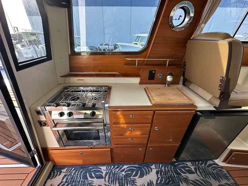 Slide: The Image of Ranger TUG R-27 2024 - 15