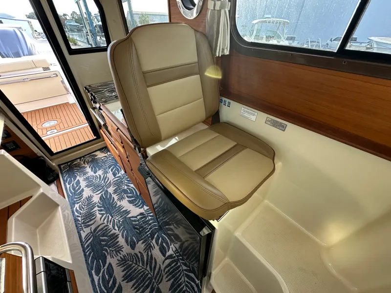 Slide: The Image of Ranger TUG R-27 2024 - 16