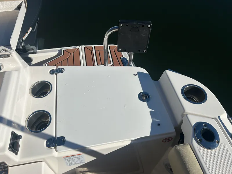 Slide: The Image of Ranger TUG R-27 2024 - 24