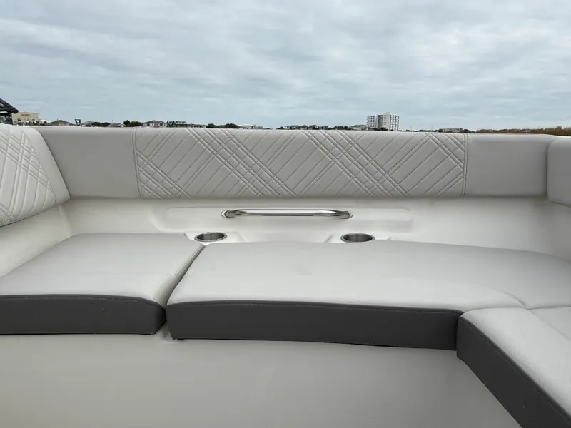 Slide: The Image of Sea Ray SDX 270 Outboard 2026 - 12