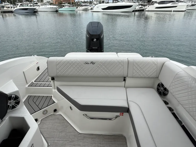 Slide: The Image of Sea Ray SDX 270 Outboard 2026 - 13