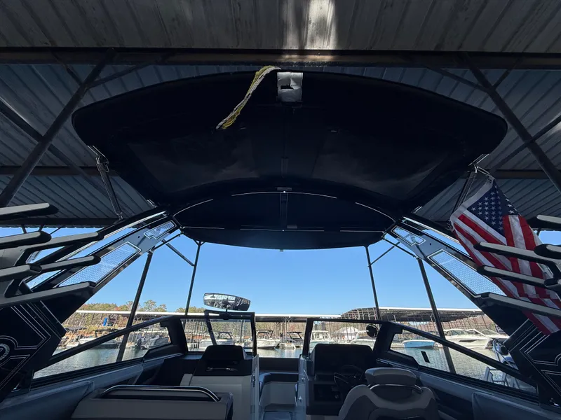 Slide: The Image of Cobalt R8 SURF 2022 - 47