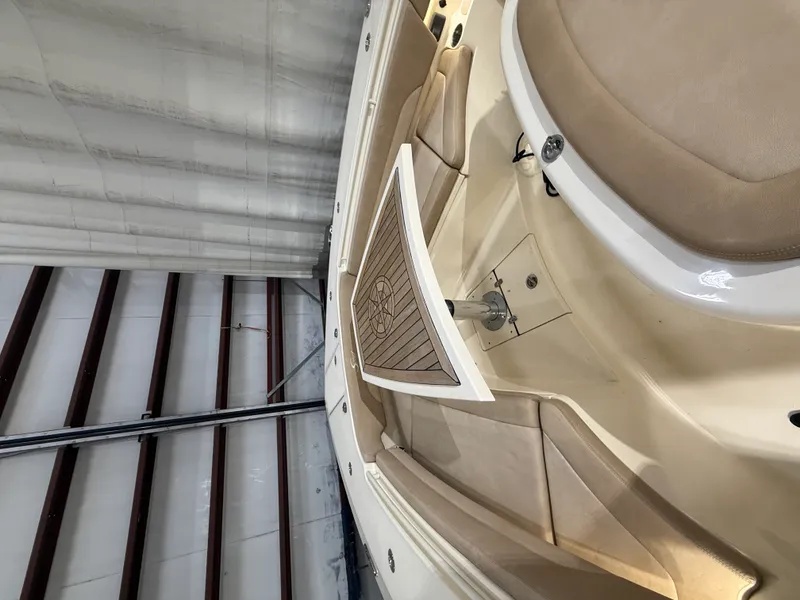 Slide: The Image of Scout 380 LXF 2018 - 11