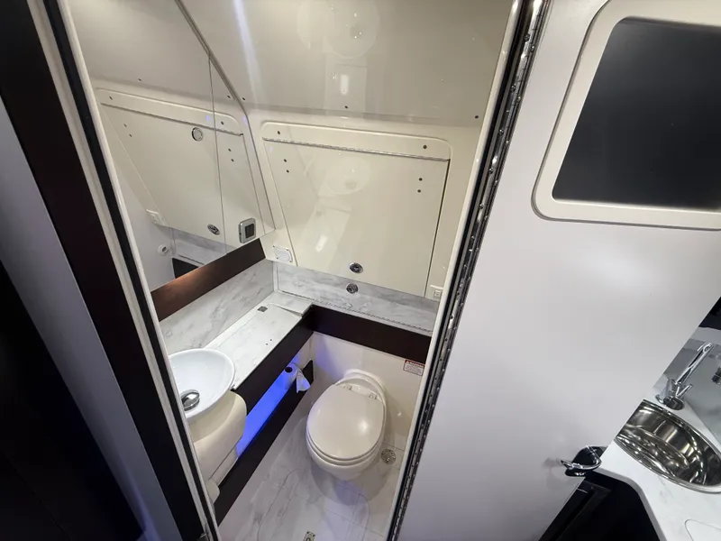 Slide: The Image of Scout 380 LXF 2018 - 19