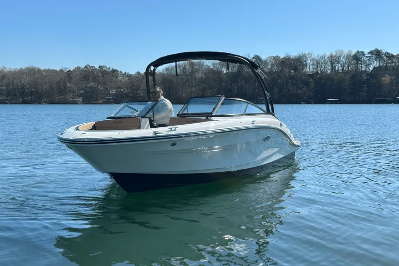 Slide: The Image of Sea Ray SPX 210 2025 - 13