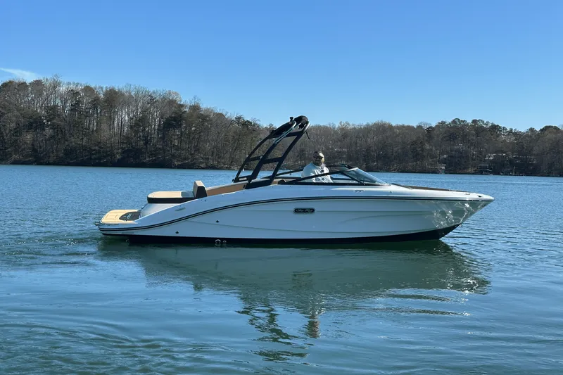 Slide: The Image of Sea Ray SPX 210 2025 - 8