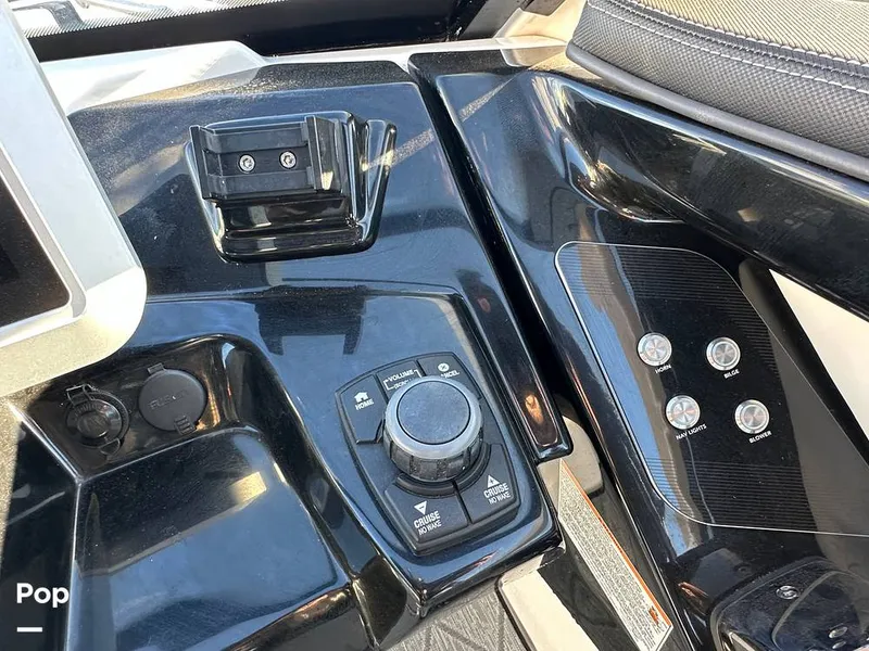 Slide: The Image of Yamaha 275 SE 2019 - 14641382