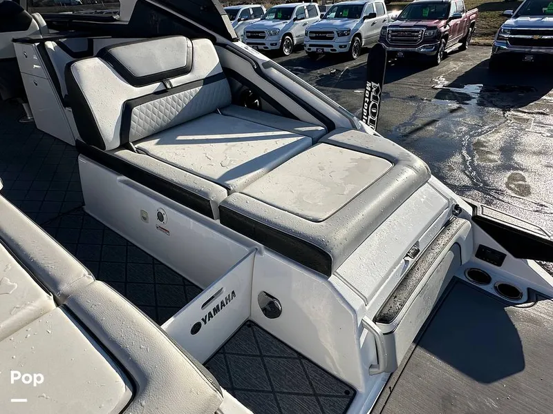 Slide: The Image of Yamaha 275 SE 2019 - 14641414