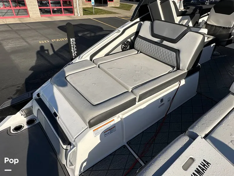 Slide: The Image of Yamaha 275 SE 2019 - 14641415