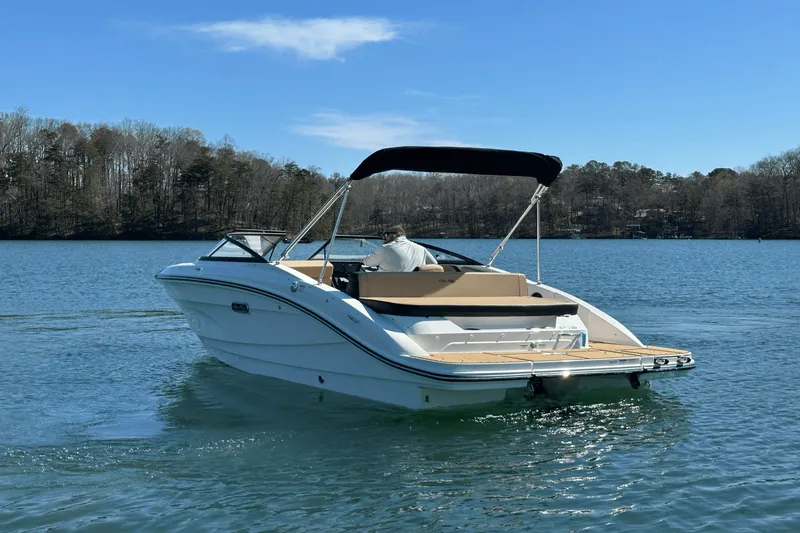 Slide: The Image of Sea Ray SPX 210 2025 - 12