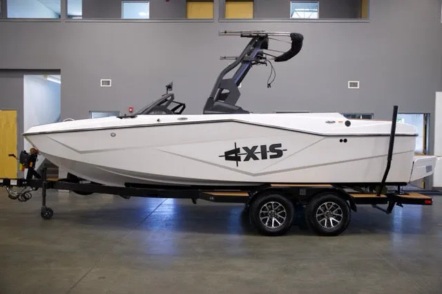 The Image of Axis Wake Research T220 2026 - 0