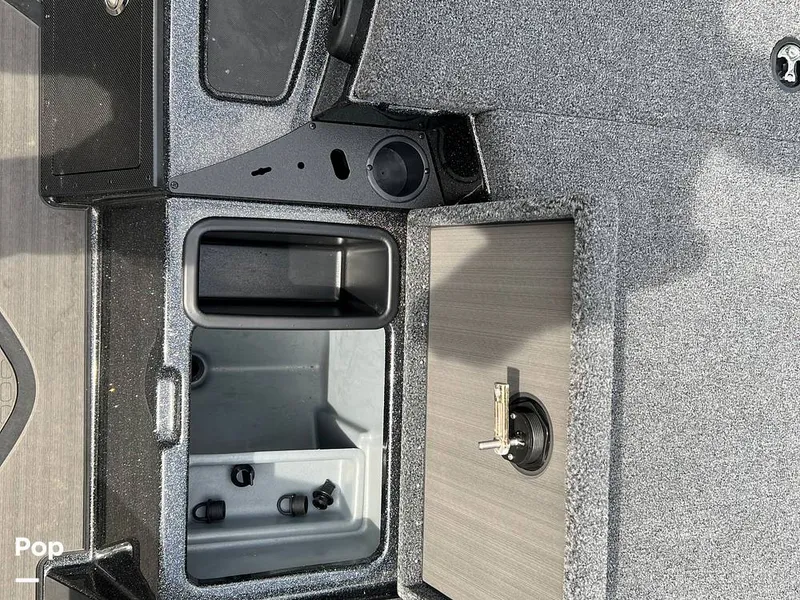 Slide: The Image of Triton 20 XP Patriot 2024 - 13991527