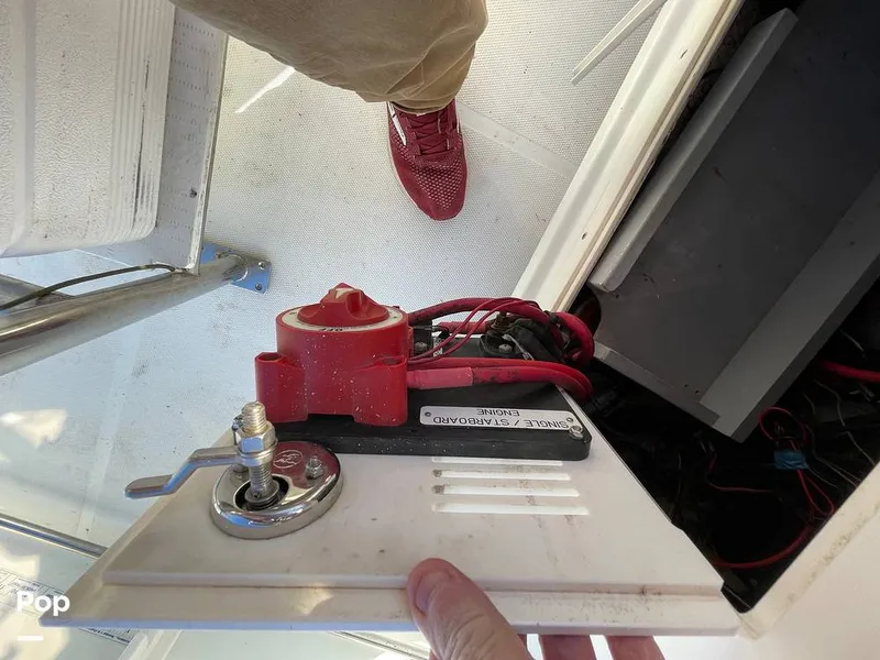 Slide: The Image of Battery Kill Switch - 13710878