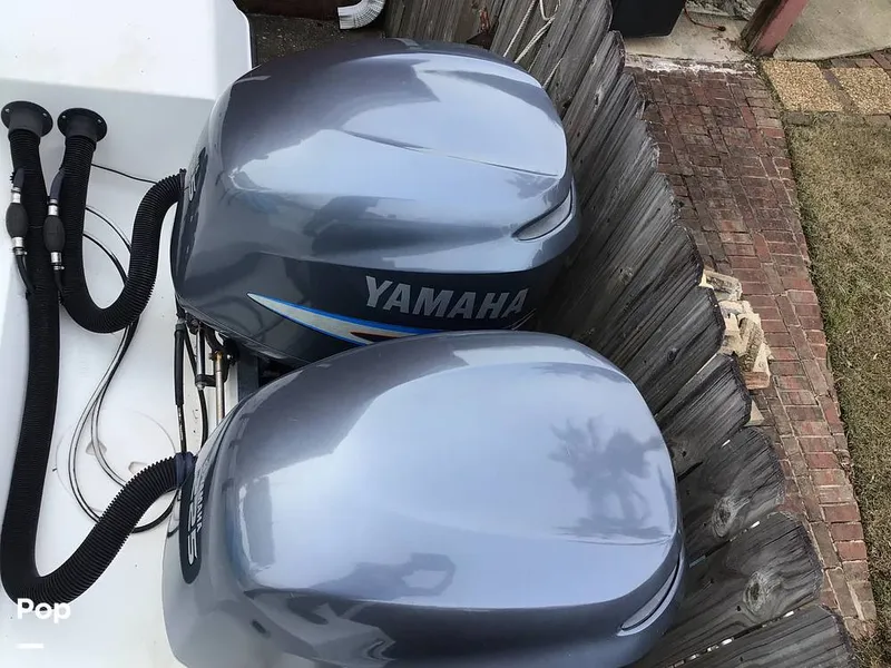 Slide: The Image of Twin 2018 Yamaha 225's - 13728054