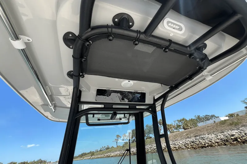 Slide: The Image of Boston Whaler 280 Dauntless 2025 - 74