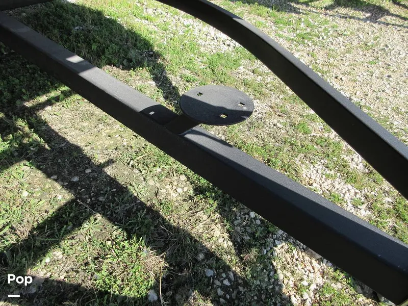 Slide: The Image of Sun Tracker FISHING BARGE 20-DLX 2023 - 13727421