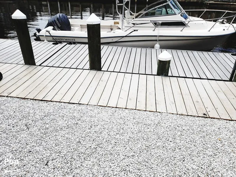 Slide: The Image of Grady-White 226 Seafarer 1994 - 14400056