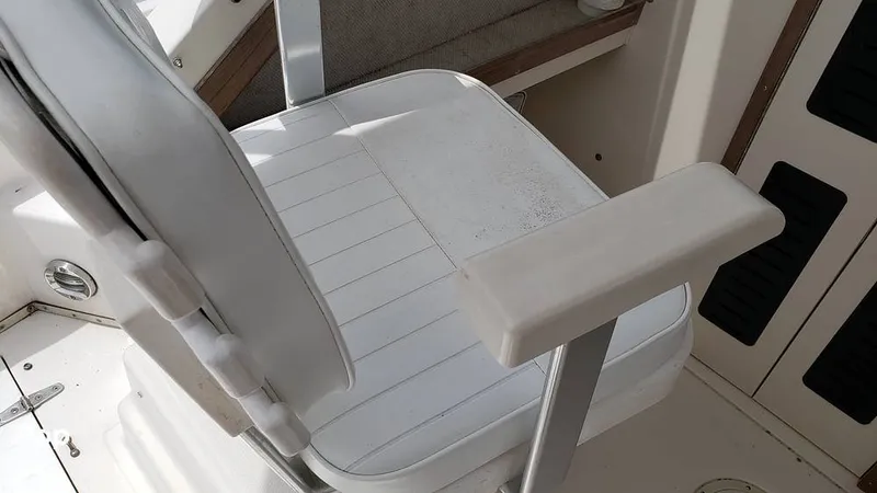 Slide: The Image of Grady-White 226 Seafarer 1994 - 14400080