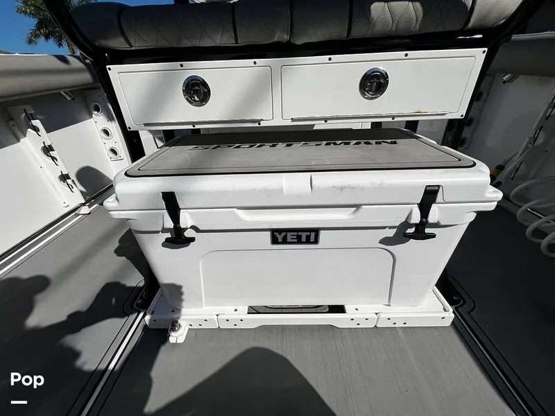 Slide: The Image of Built-in Cooler - 13789274