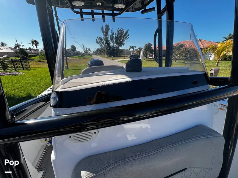 Slide: The Image of Windshield - One Piece - 13789281
