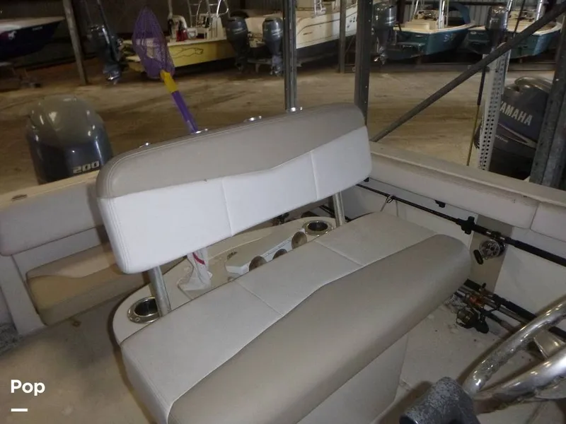 Slide: The Image of Robalo 222CC 2017 - 13840132