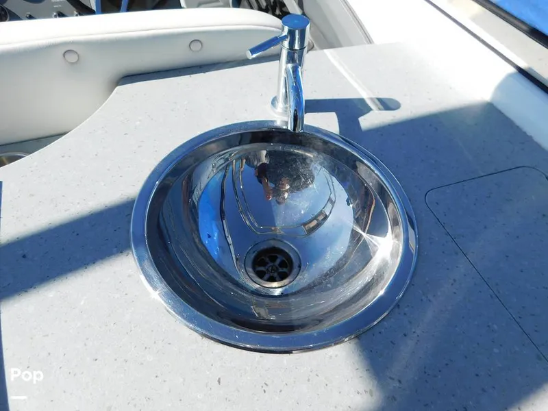 Slide: The Image of Sink - Cockpit - 13988076