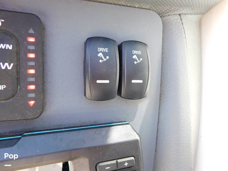 Slide: The Image of Power Trim & Tilt - 13988107