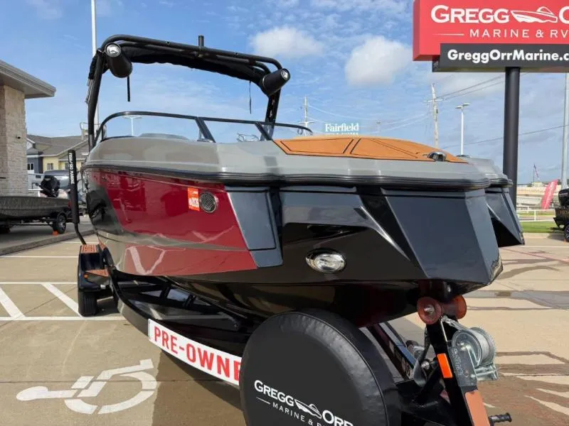 Slide: The Image of Heyday Wake Boats WT Surf 2023 - 8
