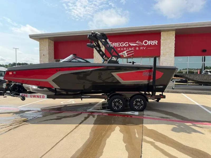 Slide: The Image of Heyday Wake Boats WT Surf 2023 - 1