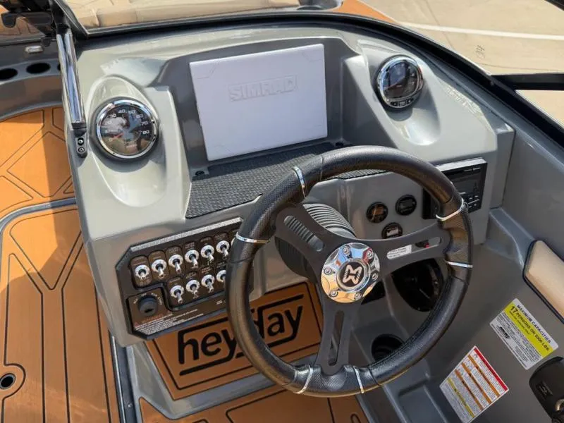 Slide: The Image of Heyday Wake Boats WT Surf 2023 - 20
