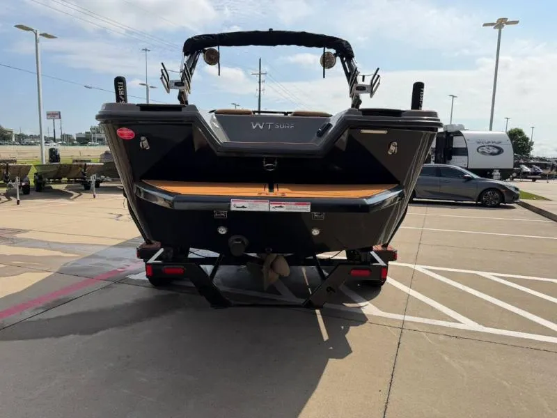 Slide: The Image of Heyday Wake Boats WT Surf 2023 - 4