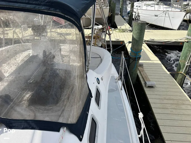 Slide: The Image of Hunter 326 Cruiser 2002 - 14889379