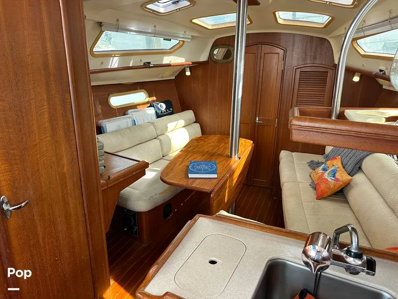 Slide: The Image of Hunter 326 Cruiser 2002 - 14889391