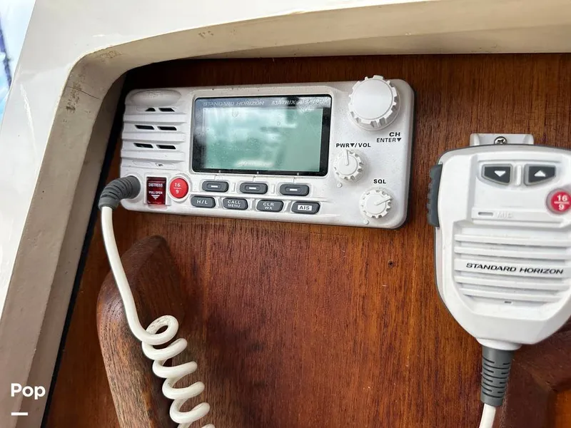 Slide: The Image of Hunter 326 Cruiser 2002 - 14889394