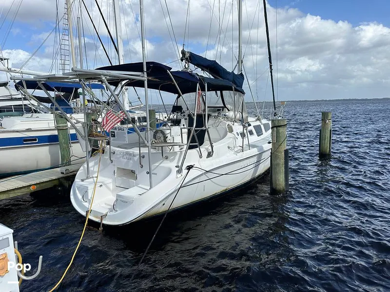 Slide: The Image of 2002 Hunter 326 Cruiser - 14893335