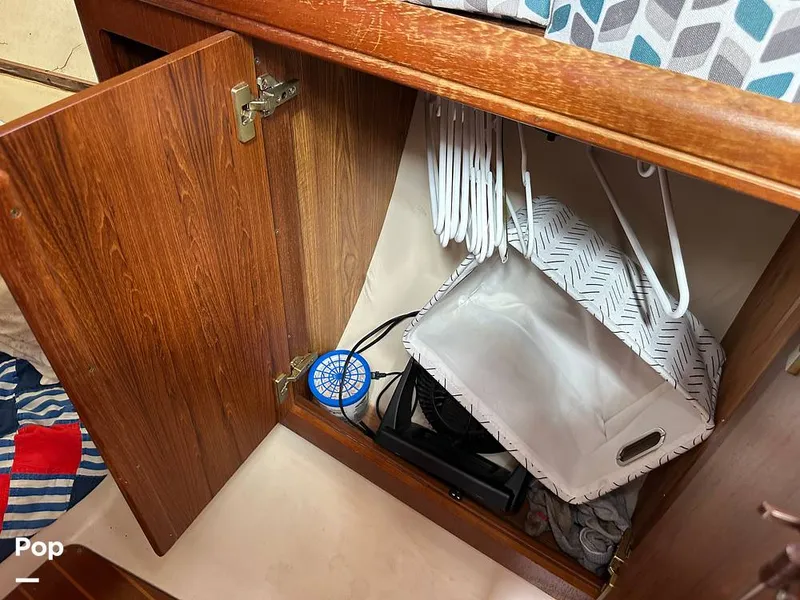 Slide: The Image of Hunter 326 Cruiser 2002 - 14889403