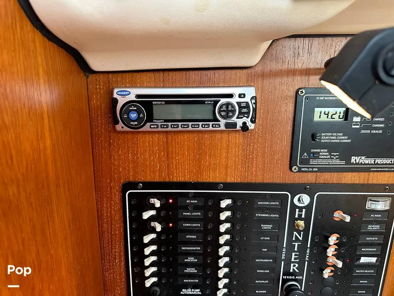 Slide: The Image of Hunter 326 Cruiser 2002 - 14889412