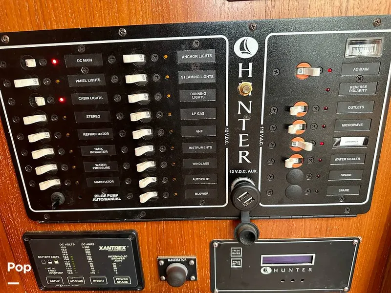 Slide: The Image of Hunter 326 Cruiser 2002 - 14889414