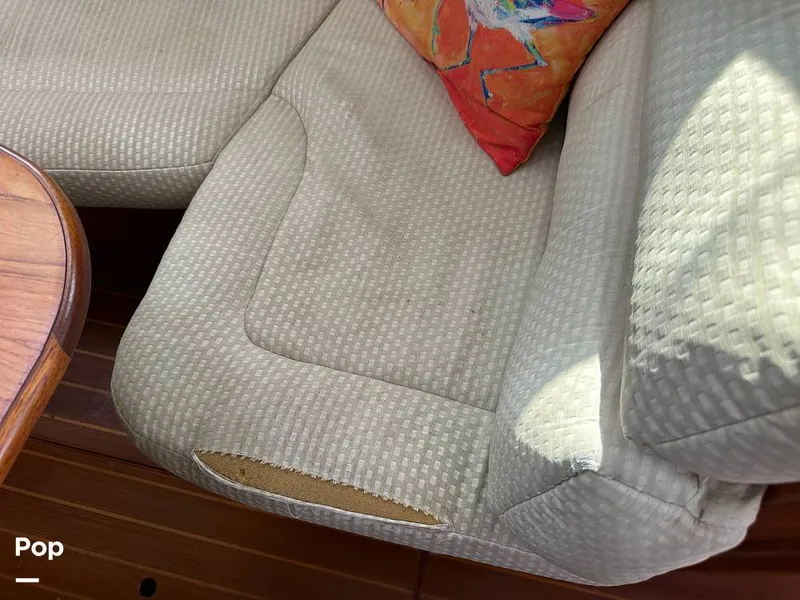 Slide: The Image of Hunter 326 Cruiser 2002 - 14889420