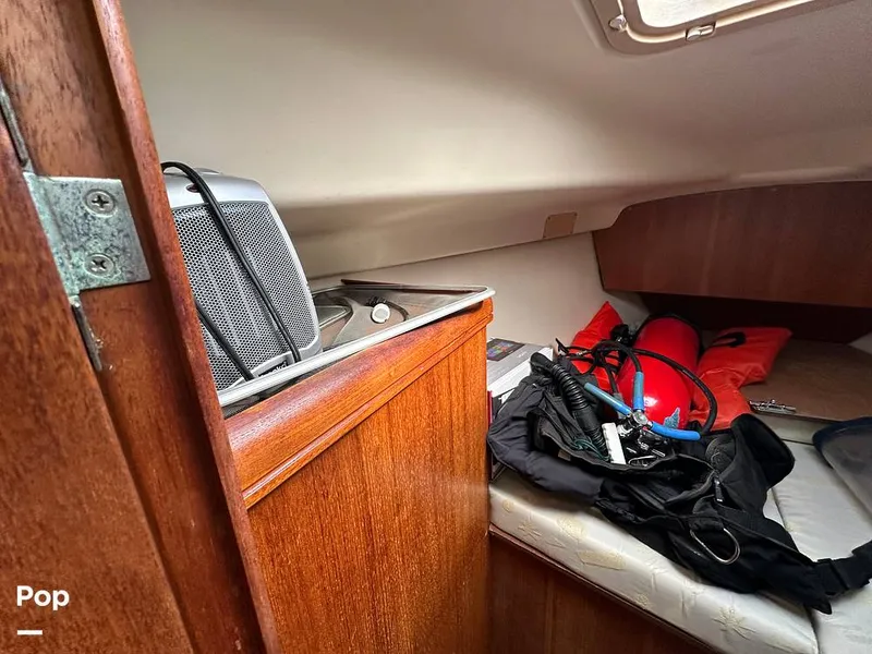 Slide: The Image of Hunter 326 Cruiser 2002 - 14889433