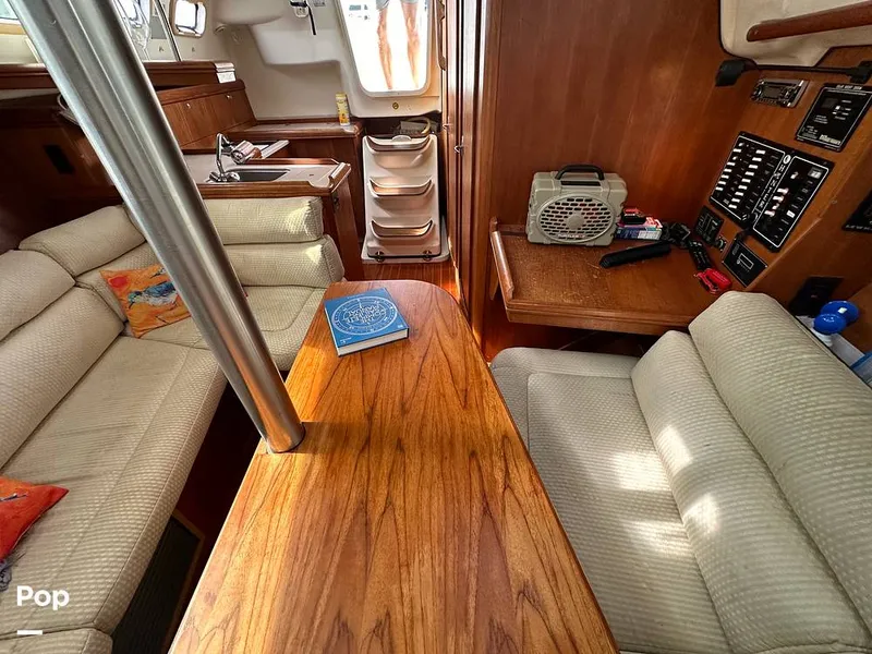 Slide: The Image of Hunter 326 Cruiser 2002 - 14889436