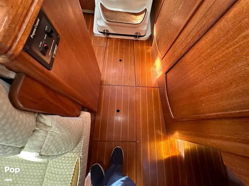 Slide: The Image of Hunter 326 Cruiser 2002 - 14889437