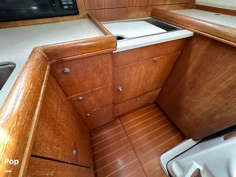 Slide: The Image of Hunter 326 Cruiser 2002 - 14889441