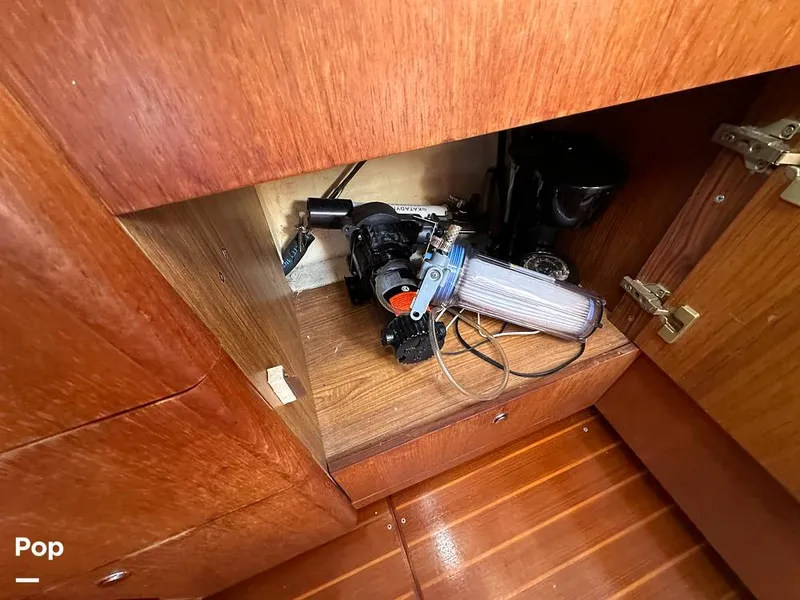 Slide: The Image of Hunter 326 Cruiser 2002 - 14889443