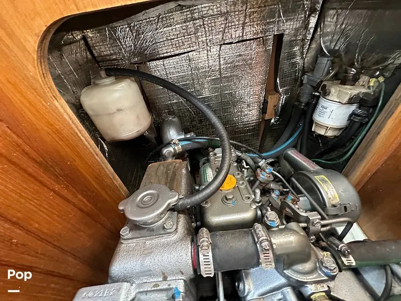 Slide: The Image of Hunter 326 Cruiser 2002 - 14889451