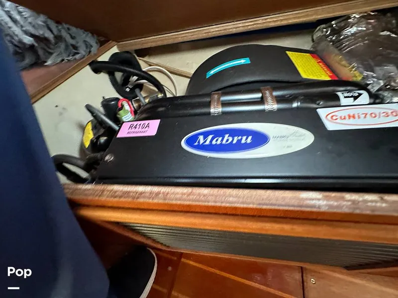 Slide: The Image of Hunter 326 Cruiser 2002 - 14889457