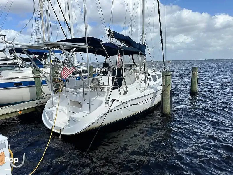 Slide: The Image of Hunter 326 Cruiser 2002 - 14911904