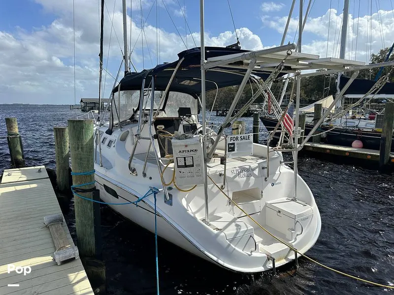 Slide: The Image of 2002 Hunter 326 Cruiser - 14893338