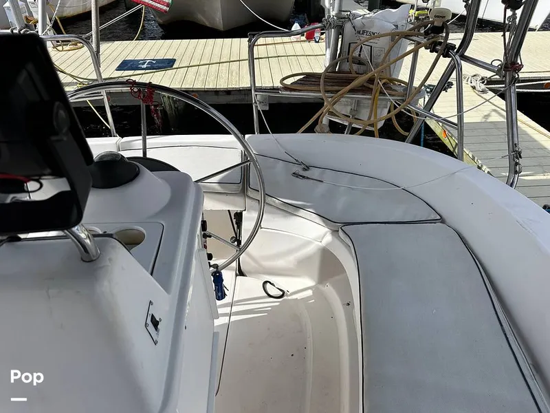 Slide: The Image of Hunter 326 Cruiser 2002 - 14889291