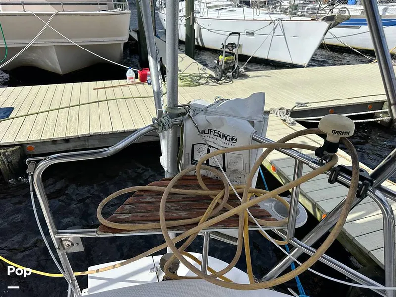 Slide: The Image of Hunter 326 Cruiser 2002 - 14889296